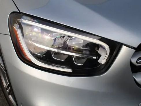 Used 2021 Mercedes-Benz GLC 300 4MATIC image 15