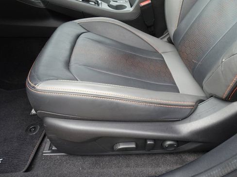 Used 2024 Subaru Crosstrek 2.5i Limited w/ Crosstrek Mirror Package AWD/4WD image 9