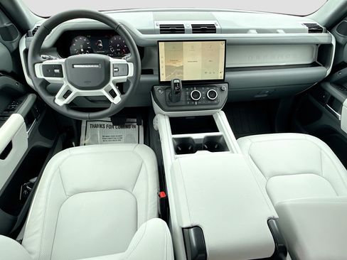 New 2026 Land Rover Defender 110 X-Dynamic SE AWD/4WD image 16