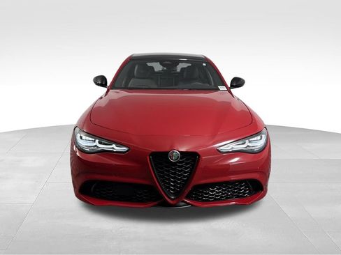 Used 2025 Alfa Romeo Giulia w/ Driving Assist Package RWD image 5