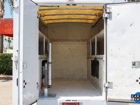 Used 2019 Ford Transit 250 138 image 8