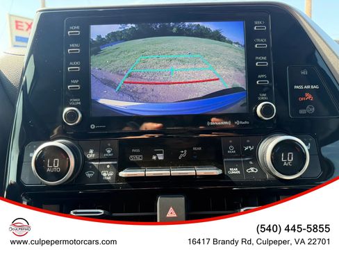Used 2021 Toyota Highlander XLE FWD image 26