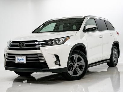 Used 2017 Toyota Highlander Limited Platinum