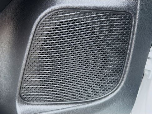 Used 2021 Chrysler Pacifica Touring-L w/ Uconnect Theater Family Group image 24