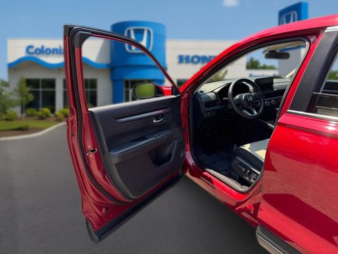 Used 2025 Honda CR-V EX image 12