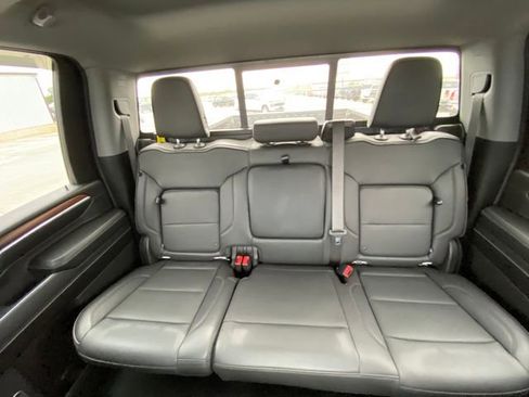 Used 2024 GMC Sierra 2500 Denali w/ Denali Reserve Package AWD/4WD image 13