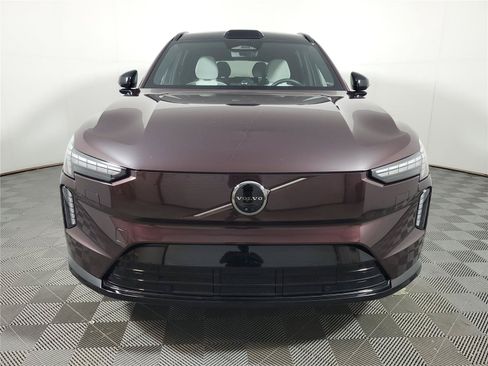 Certified 2025 Volvo EX90 Ultra AWD/4WD image 2