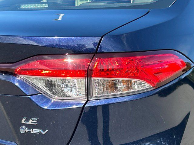 Used 2025 Toyota Corolla LE AWD/4WD image 11