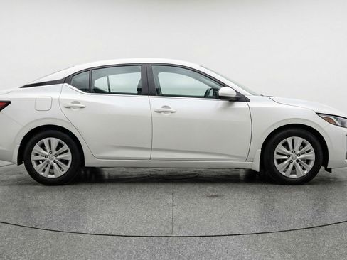 Used 2025 Nissan Sentra S FWD image 8