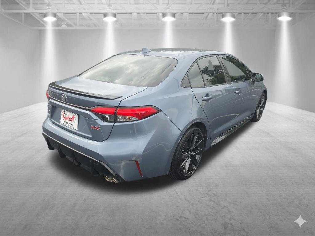 Used 2023 Toyota Corolla XSE FWD image 3