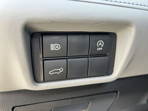 Certified 2024 Toyota Highlander XLE image 15