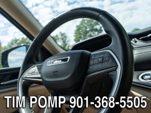 Used 2022 Jeep Grand Cherokee Limited w/ Luxury Tech Group II AWD/4WD image 32