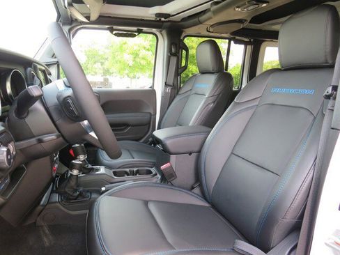 New 2023 Jeep Wrangler Rubicon w/ Steel Bumper Group image 18