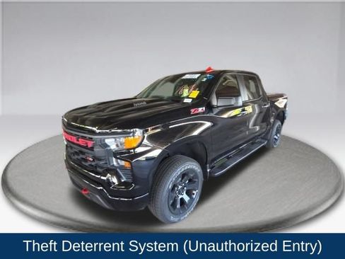 Used 2025 Chevrolet Silverado 1500 Custom Trail Boss AWD/4WD image 13