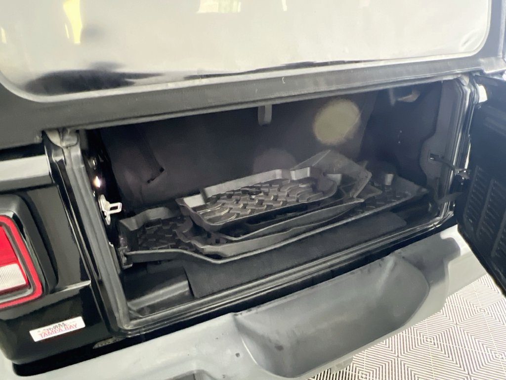 Used 2018 Jeep Wrangler Sport AWD/4WD image 30