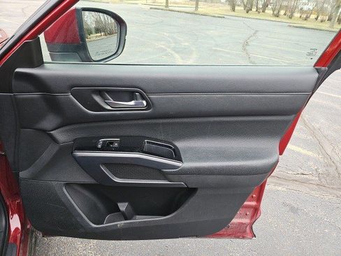 Used 2023 Nissan Pathfinder SL image 15