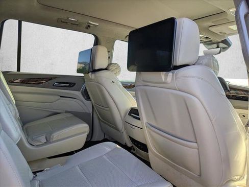 Used 2021 Cadillac Escalade ESV Sport Platinum image 26