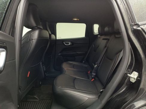 Used 2024 Jeep Compass Trailhawk image 12