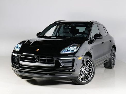 Certified 2026 Porsche Macan AWD/4WD image 1