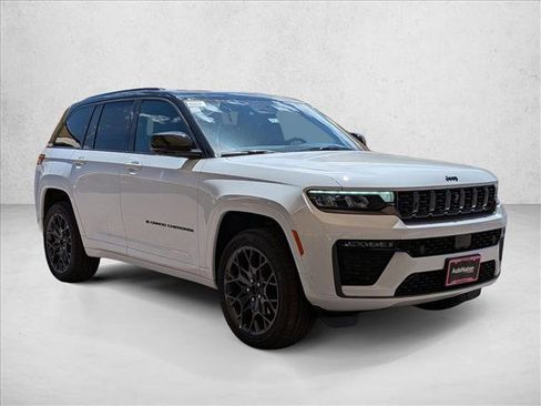 New 2026 Jeep Grand Cherokee Summit AWD/4WD image 7