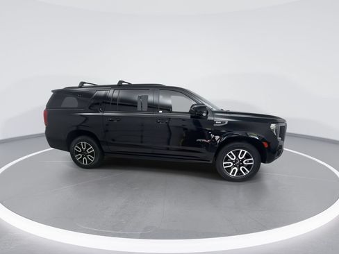 Used 2022 GMC Yukon XL AT4 w/ AT4 Premium Package AWD/4WD image 2