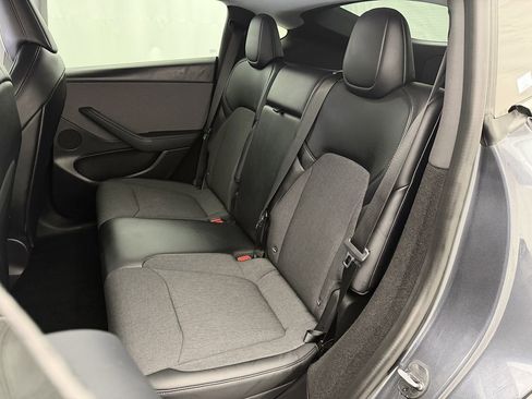 Used 2026 Tesla Model Y 2WD image 24