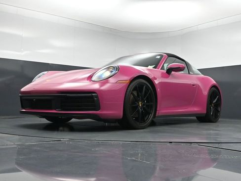 Certified 2024 Porsche 911 Targa 4S w/ Premium Package AWD/4WD image 20