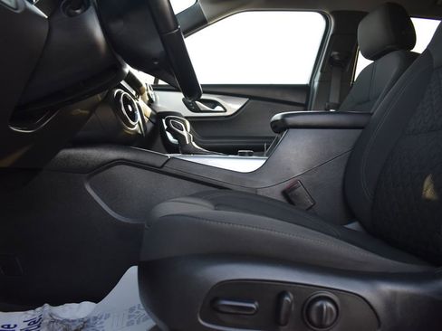 Used 2020 Chevrolet Blazer LT image 8