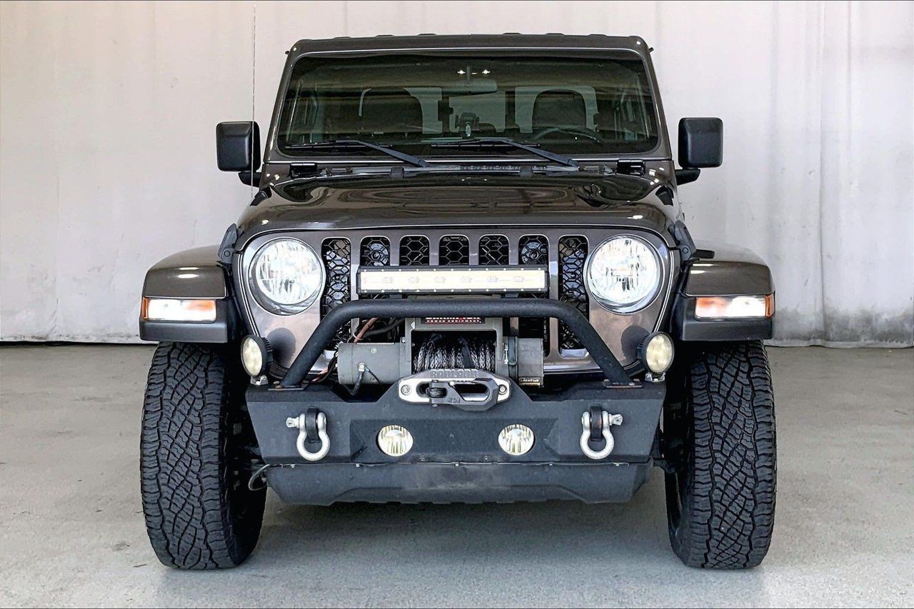 Used 2022 Jeep Gladiator Sport AWD/4WD image 2