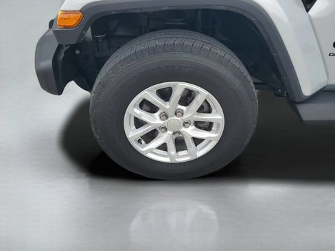 Used 2023 Jeep Gladiator Sport AWD/4WD image 26