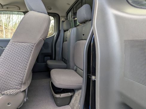 Used 2018 Nissan Frontier SV w/ Value Truck Package image 9