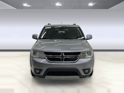 Used 2019 Dodge Journey SE w/ Connectivity Group FWD image 5