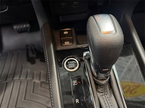 Used 2024 Nissan Kicks SR w/ SR Premium Package image 20