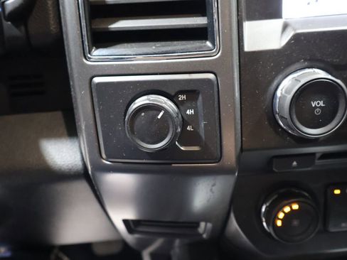 Used 2018 Ford F150 XLT w/ Equipment Group 302A Luxury AWD/4WD image 29