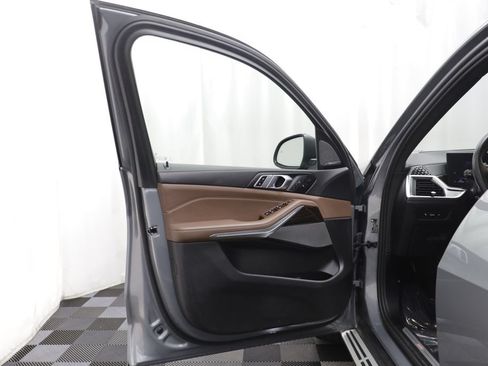 Used 2026 BMW X5 xDrive40i AWD/4WD image 4