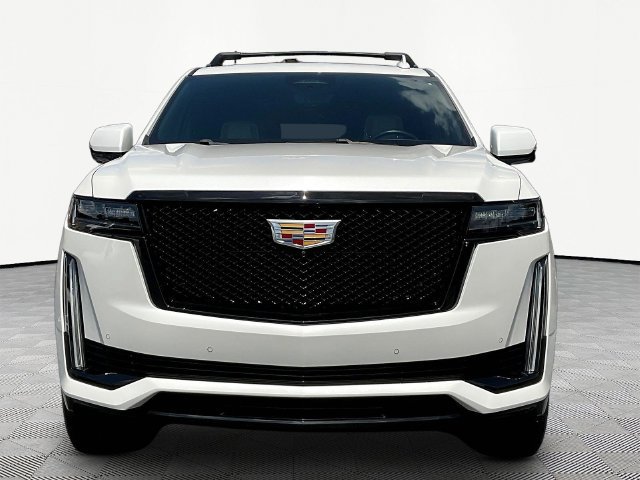 Used 2022 Cadillac Escalade ESV Sport RWD image 2