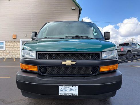 Used 2023 Chevrolet Express 3500 w/ Driver Convenience Package image 5
