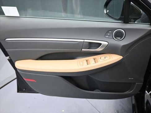 New 2025 Hyundai Sonata Limited image 71