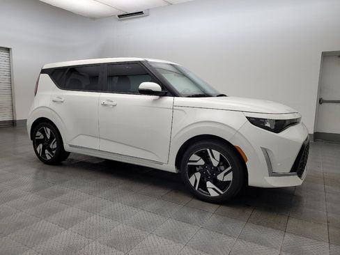 Used 2024 Kia Soul GT-Line image 11