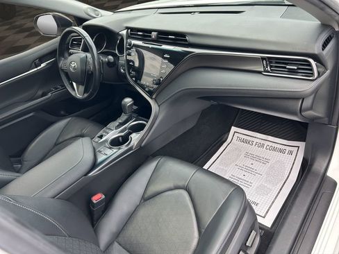 Used 2019 Toyota Camry XSE w/ Navigation Package FWD image 15