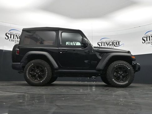 Used 2022 Jeep Wrangler Sport AWD/4WD image 33