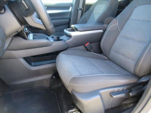 Used 2025 GMC Terrain Elevation image 15