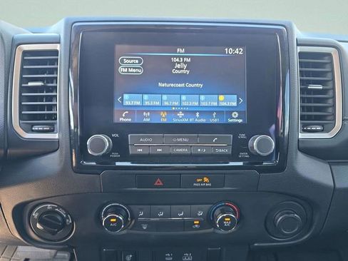 Used 2022 Nissan Frontier SV image 24