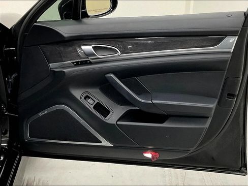 Used 2012 Porsche Panamera AWD/4WD image 17