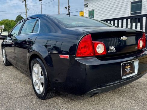 Used 2009 Chevrolet Malibu LS FWD image 3