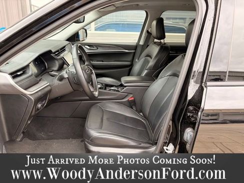 Used 2022 Jeep Grand Cherokee L Limited w/ Trailer Tow Group (B) AWD/4WD image 10