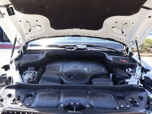 Used 2021 Mercedes-Benz GLE 450 4MATIC w/ AMG Line Exterior image 24