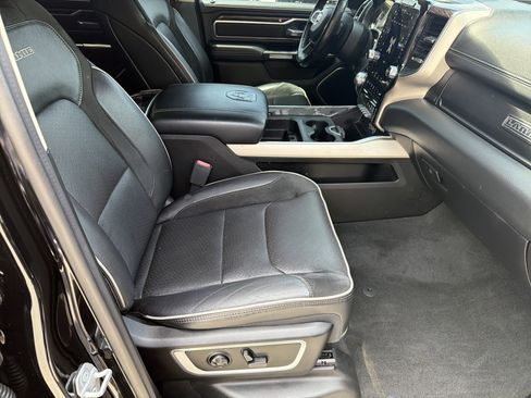 Used 2020 RAM 1500 Laramie RWD image 16
