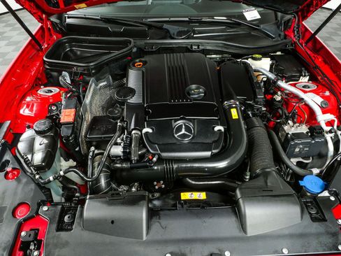 Used 2013 Mercedes-Benz SLK 250 image 33