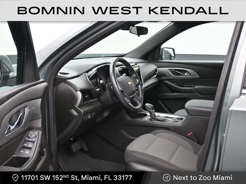 Used 2022 Chevrolet Traverse LT image 10